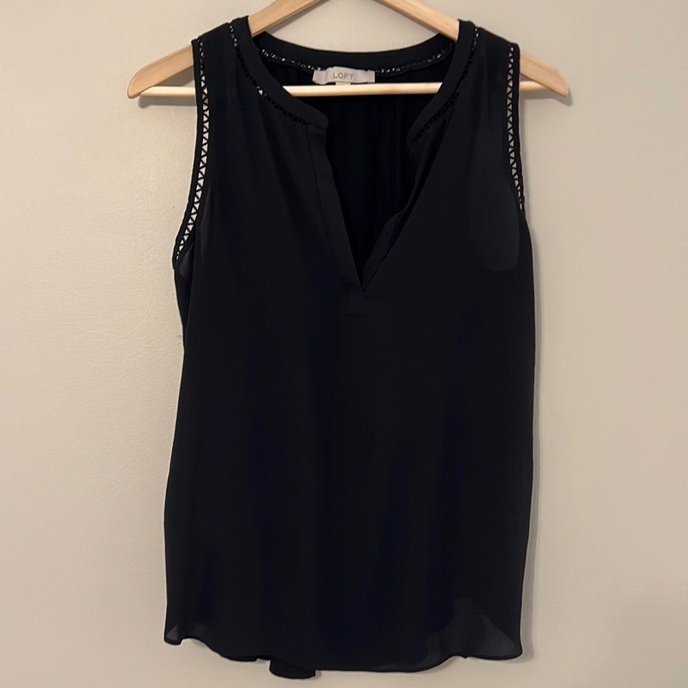 LOFT sleeveless work top
